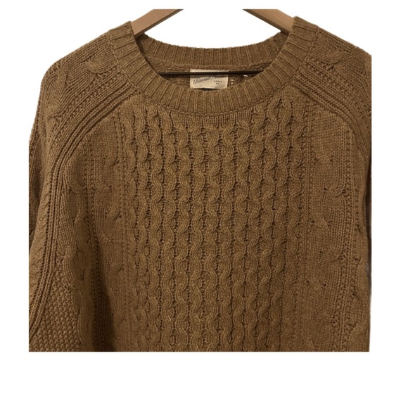 🆕 NWT Cable-Knit Sweater - Picture 2 of 4